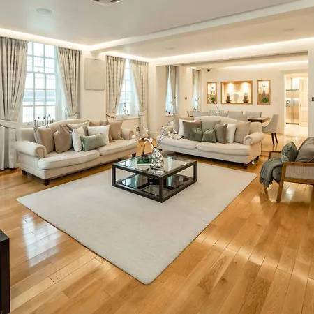 Mayfair Gem-Ac-Spacious Apartment-10Guest-Lift